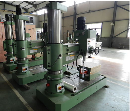 搖臂鉆床車(chē)間圖 搖臂鉆床車(chē)間圖